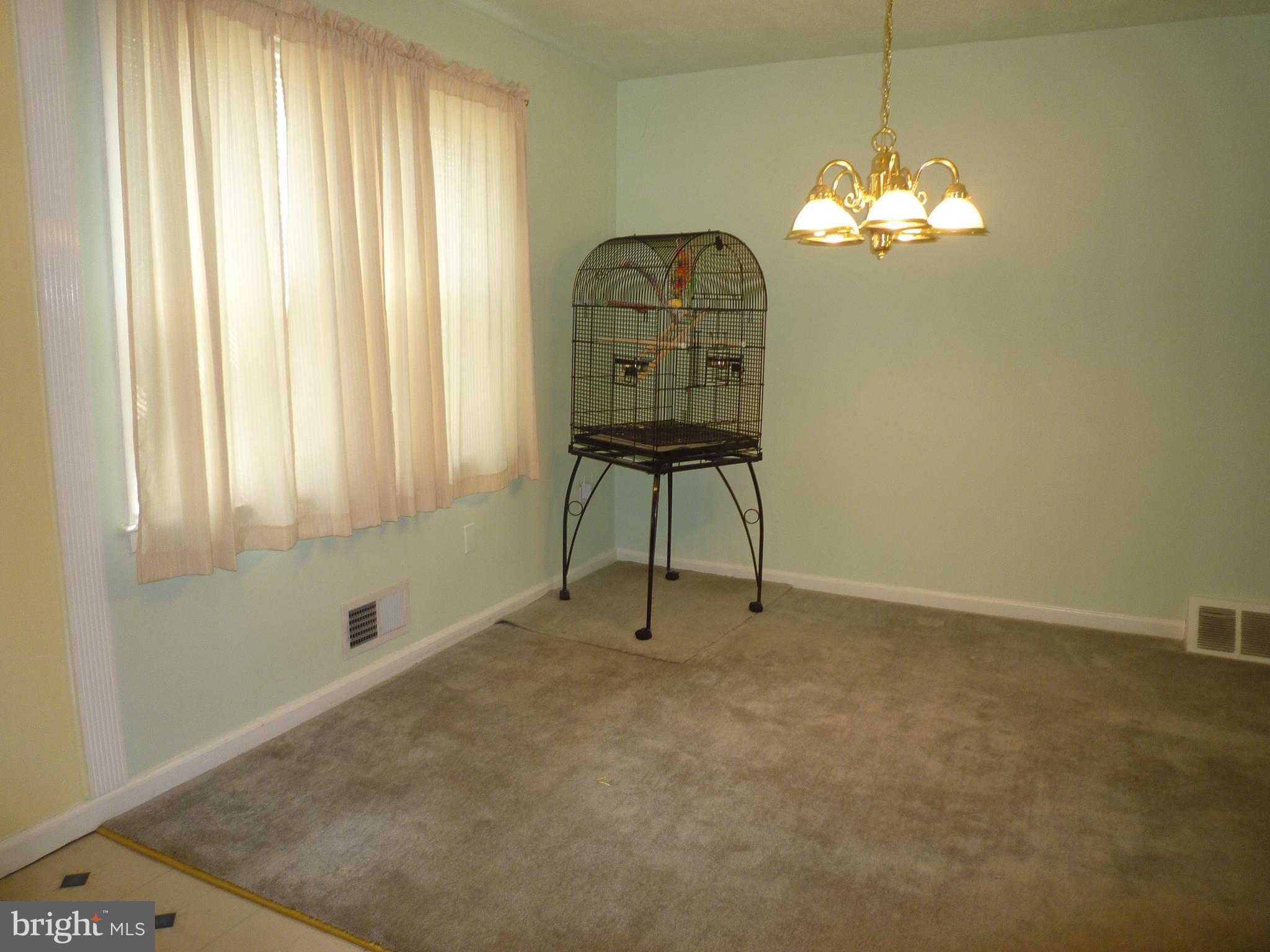 207 Southeastern Terrace Baltimore, MD 21221 - Photo 14 of 28 Gallery Image 14