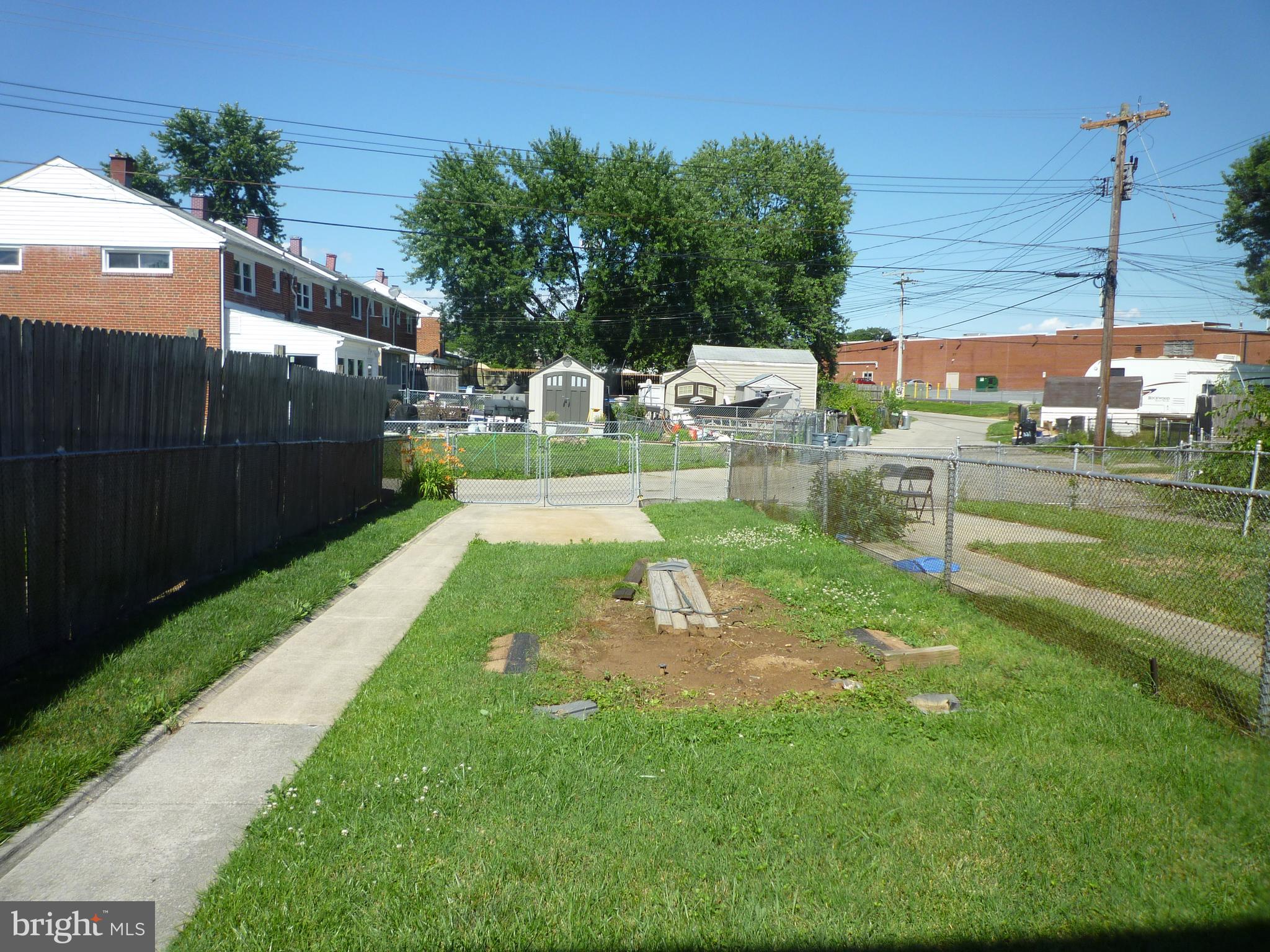 207 Southeastern Terrace Baltimore, MD 21221 - Photo 26 of 28 Backyard
