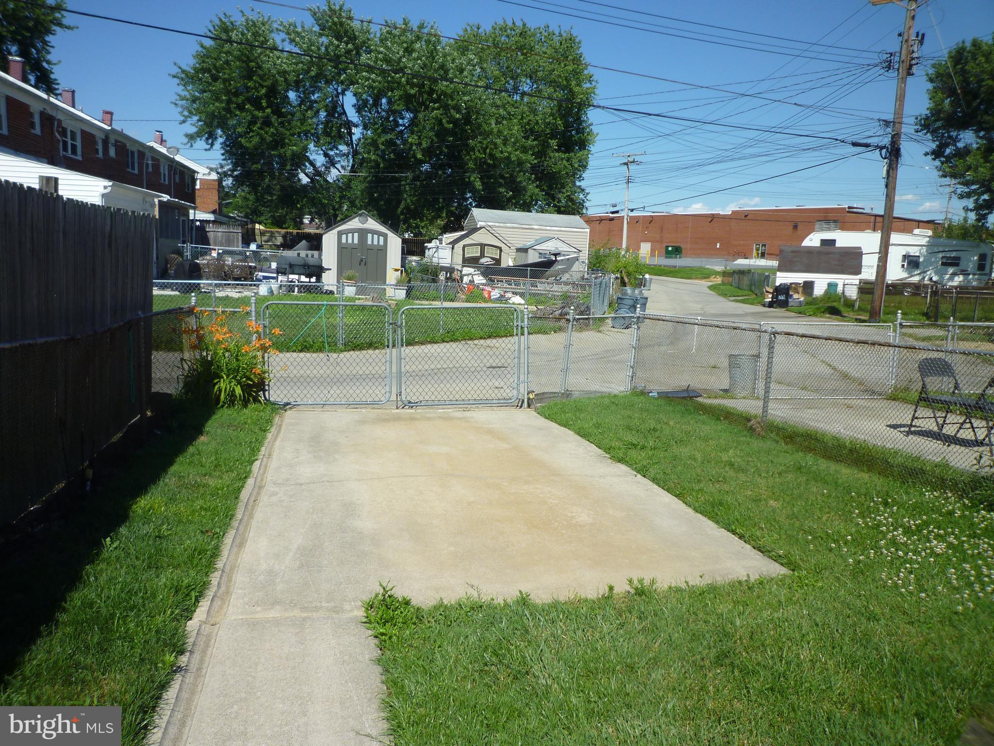 207 Southeastern Terrace Baltimore, MD 21221 - Photo 27 of 28 Parking Pad