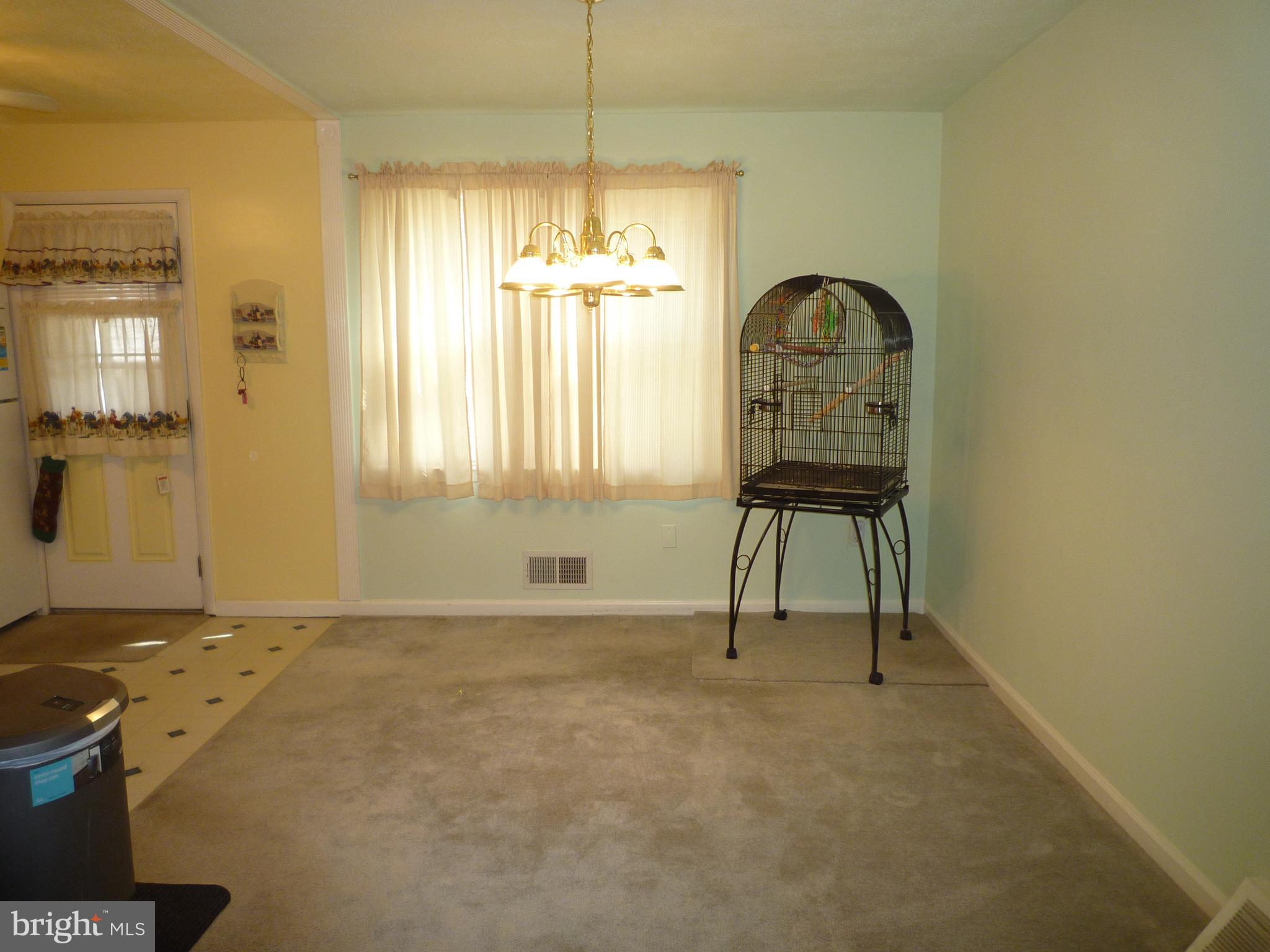 207 Southeastern Terrace Baltimore, MD 21221 - Photo 8 of 28 Dining Room