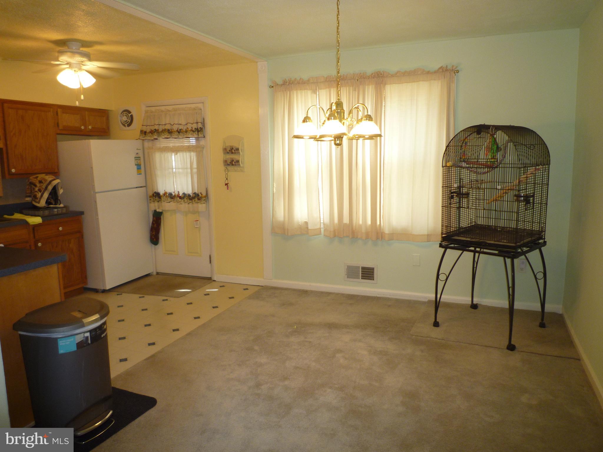 207 Southeastern Terrace Baltimore, MD 21221 - Photo 9 of 28 Dining Room