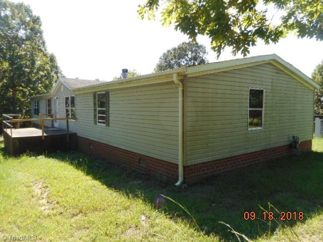 386 Michaels Road Mocksville, NC 27028 - Photo 2 of 17 Front/Right Side