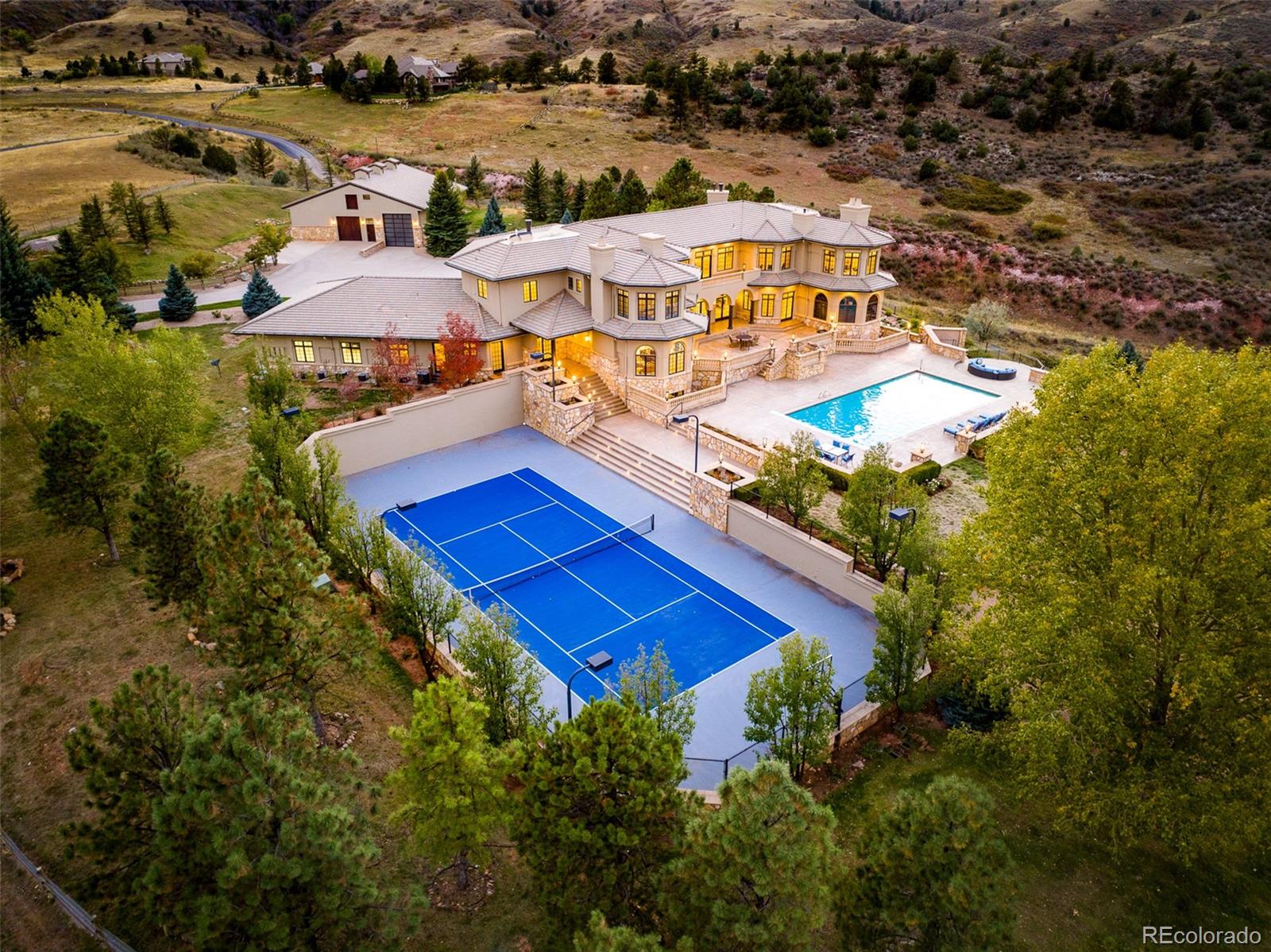 6729 Bear Point Trail Golden, CO 80403 - Photo 4 of 40