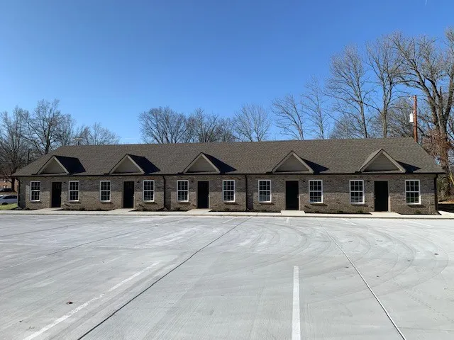 $1,100 | 807 Belmont Avenue, Unit E, Shelbyville, TN 37160