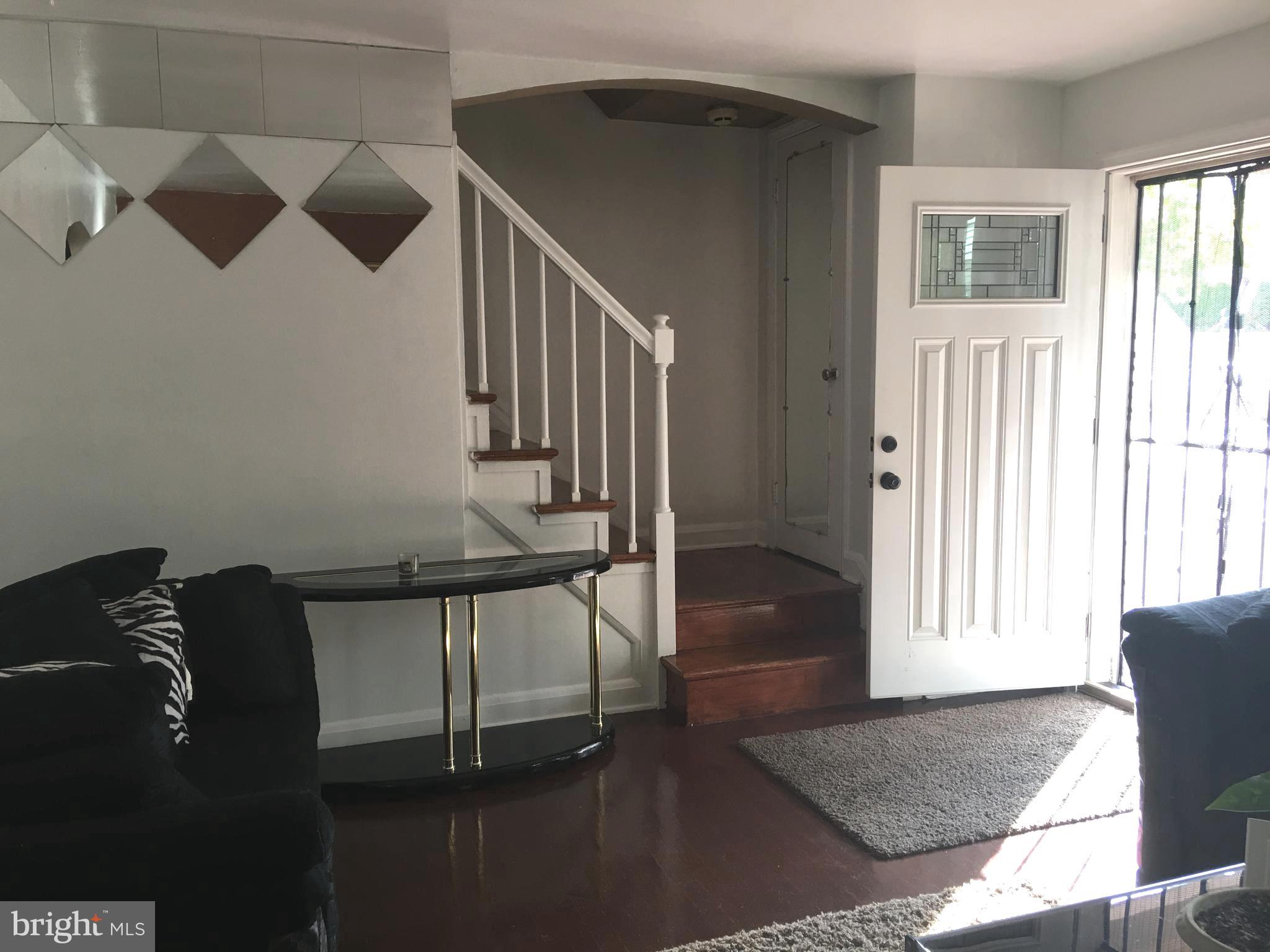 5939 Glenkirk Road Baltimore, MD 21239 - Photo 3 of 27 Living room
