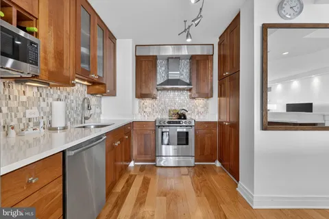 $795,000 | 400 Madison Street, Unit 1810, Alexandria, VA 22314