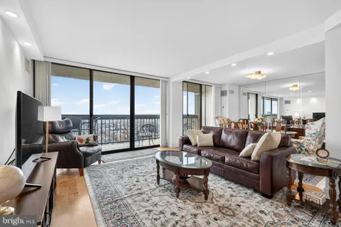 $795,000 | 400 Madison Street, Unit 1810, Alexandria, VA 22314