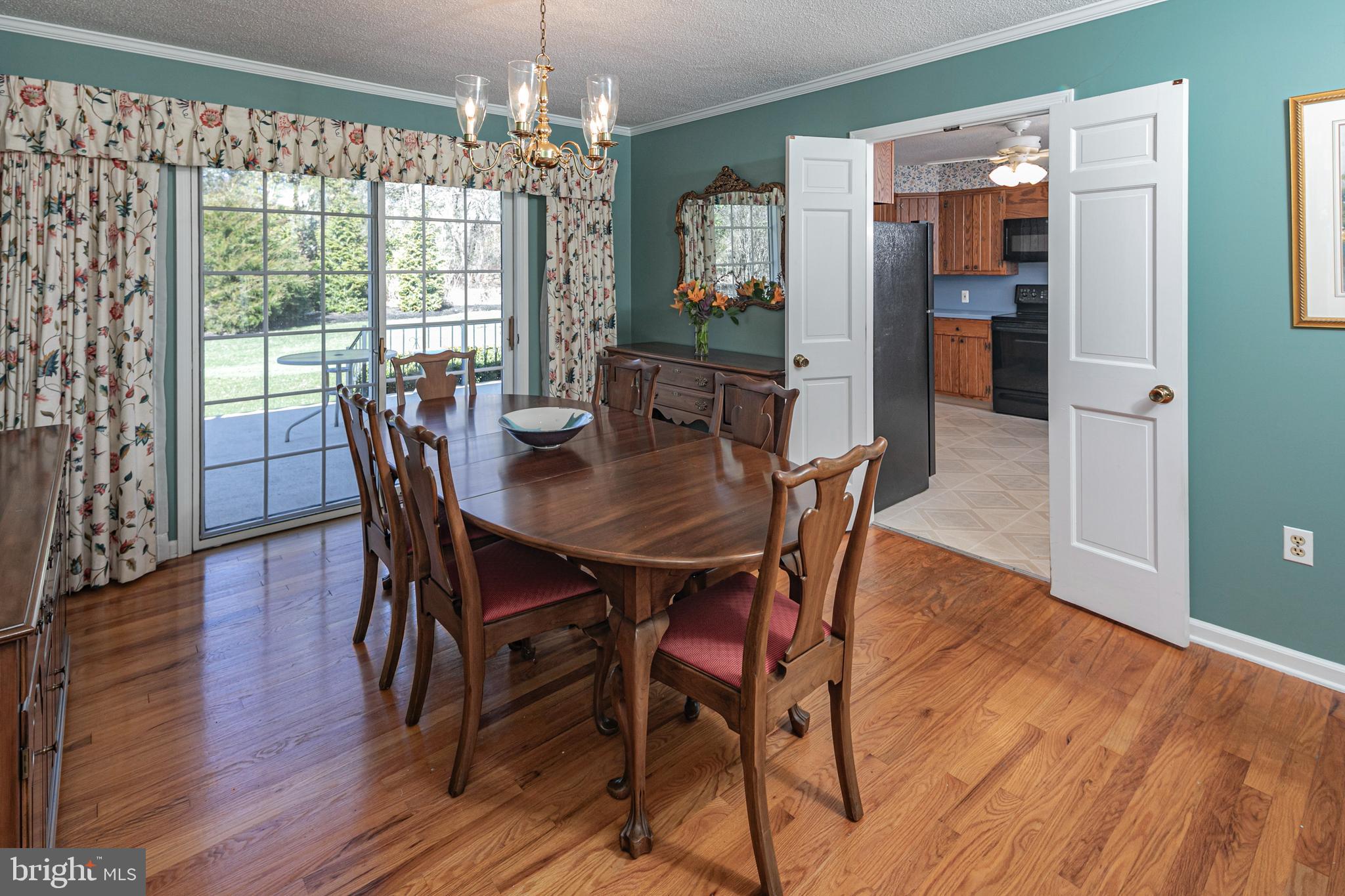 607 Scotch Road Pennington, NJ 08534 - Photo 11 of 36