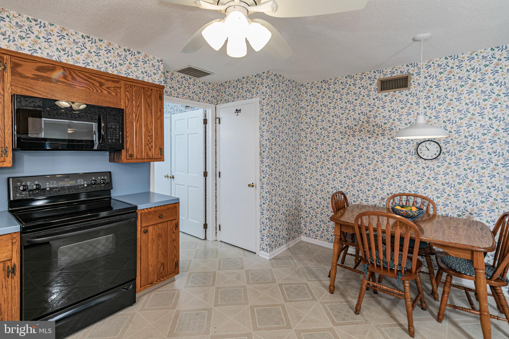 607 Scotch Road Pennington, NJ 08534 - Photo 14 of 36