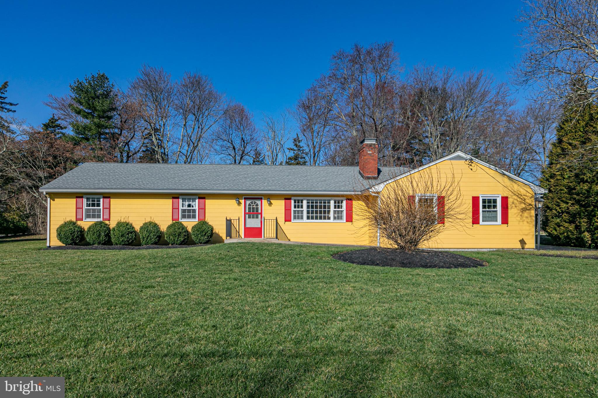 607 Scotch Road Pennington, NJ 08534 - Photo 2 of 36