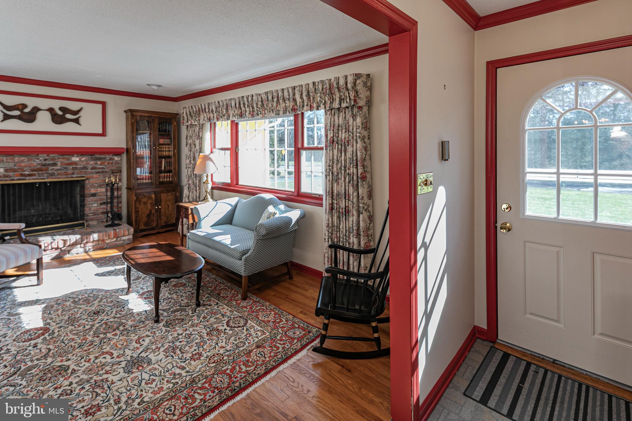 607 Scotch Road Pennington, NJ 08534 - Photo 4 of 36