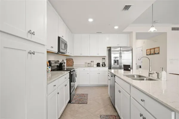 $2,600 | 17520 Gawthrop Drive, Unit 303, Bradenton, FL 34211