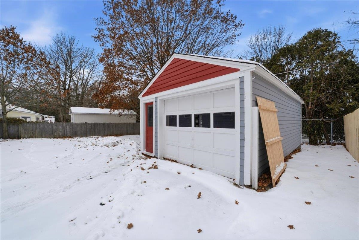 68 Leonard Street Burlington, VT 05408 - Photo 7 of 39