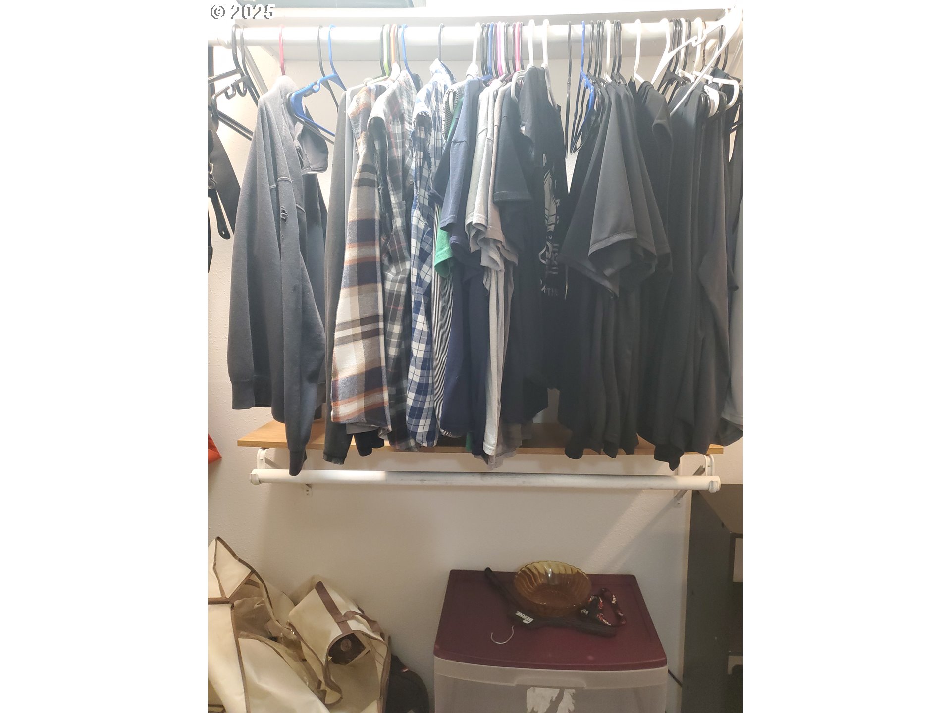 2075 Johnson Street North Bend, OR 97459 - Photo 8 of 20 a bathroom with a sink and a mirror