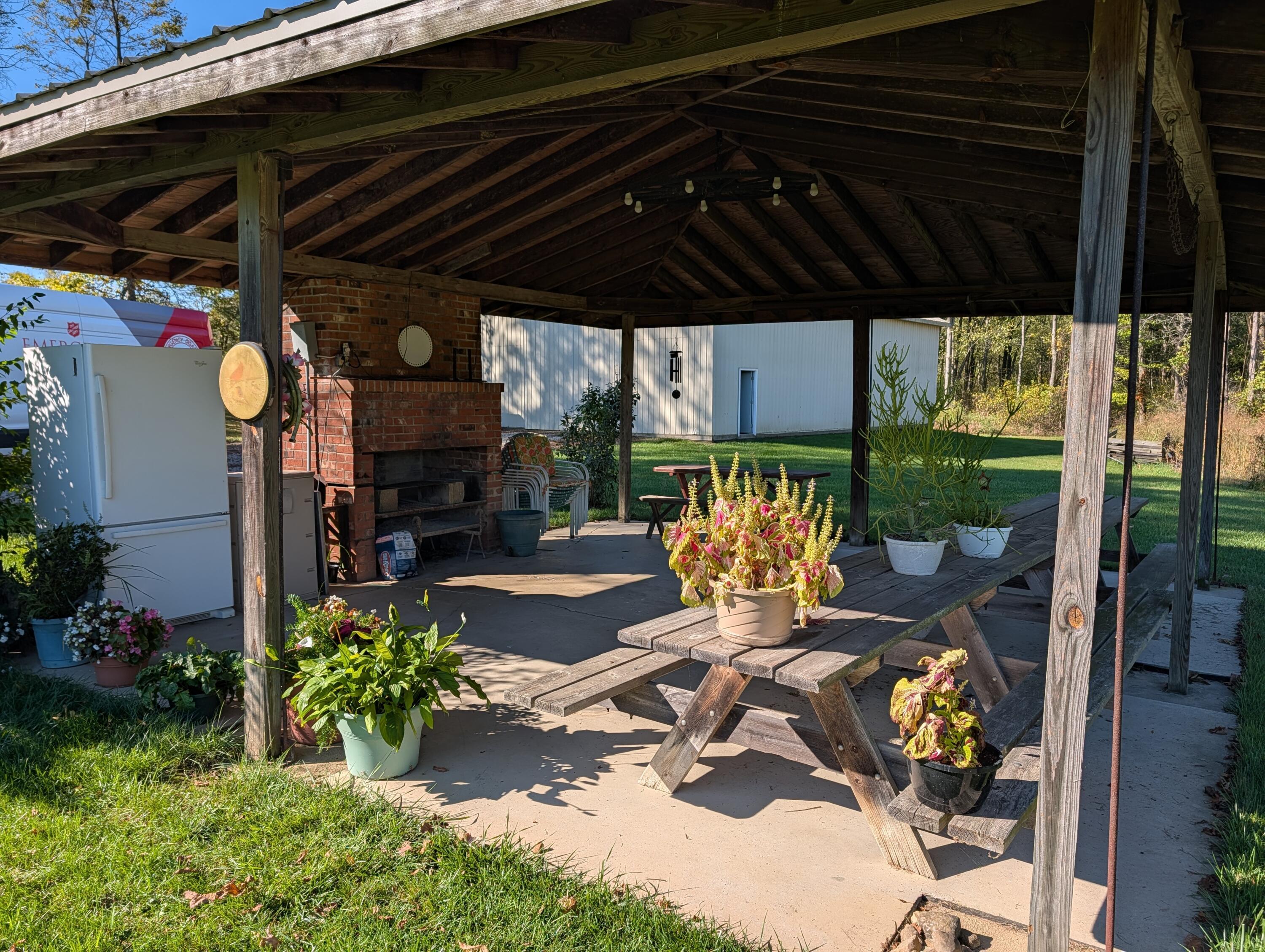 9933 Blue Road Mount Vernon, OH 43050 - Photo 11 of 33 11