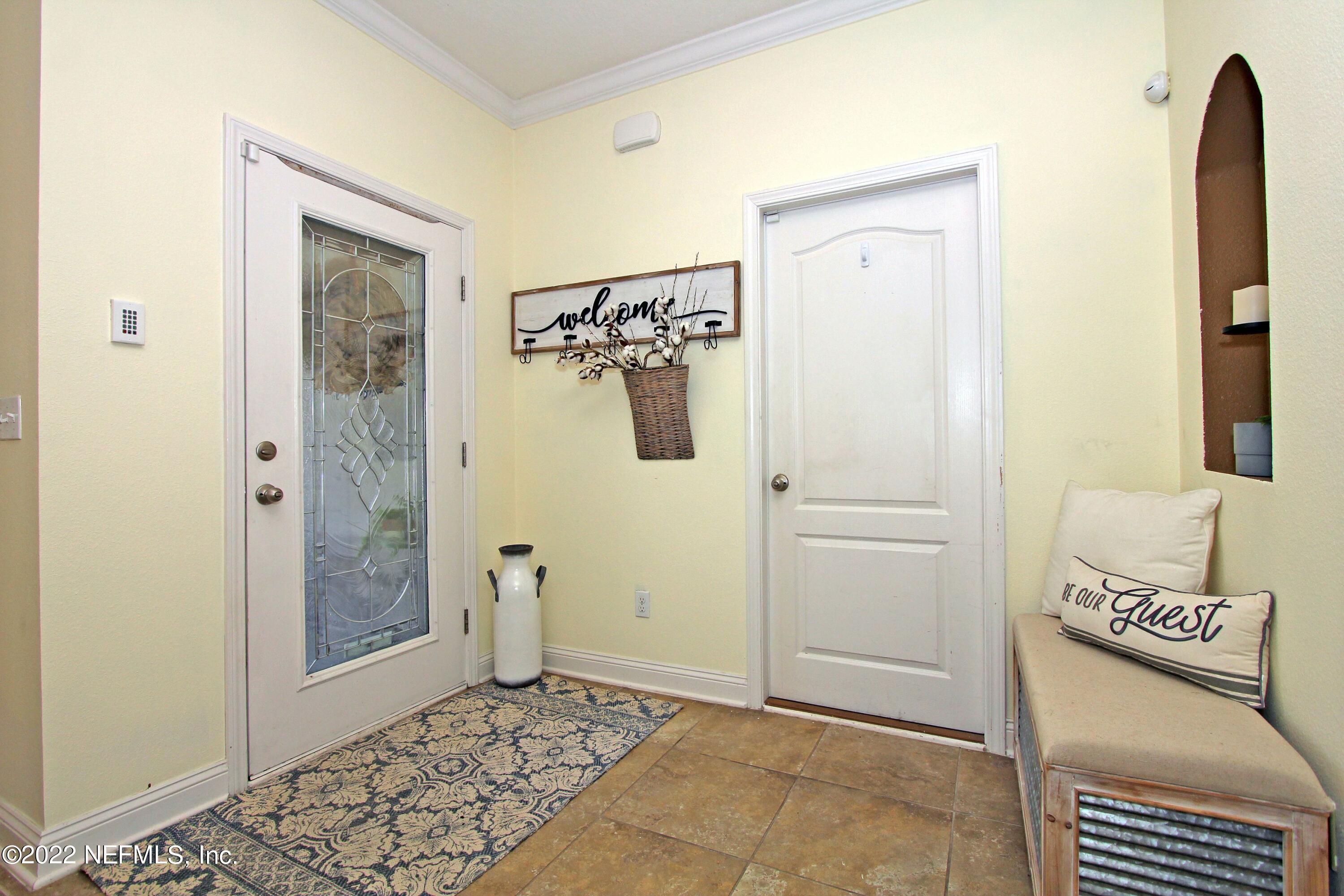 404 Paisley Place St. Johns, FL 32259 - Photo 8 of 42 a view of a hallway with a elevator