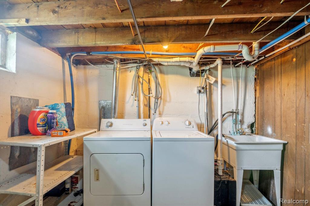 1326 Reid Road Grand Blanc, MI 48439 - Photo 32 of 49 Gallery Image 32