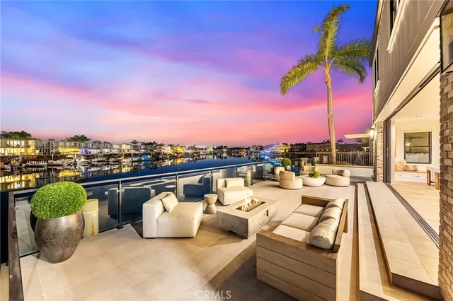 $6,800,000 | 17007 Edgewater Lane, Huntington Beach, CA 92649