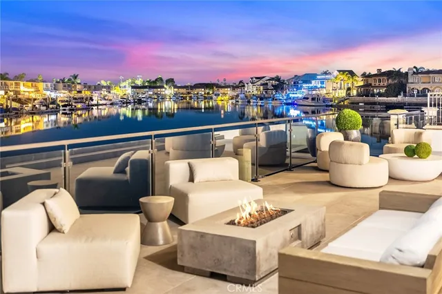 $6,800,000 | 17007 Edgewater Lane, Huntington Beach, CA 92649