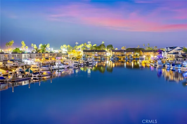 $6,800,000 | 17007 Edgewater Lane, Huntington Beach, CA 92649