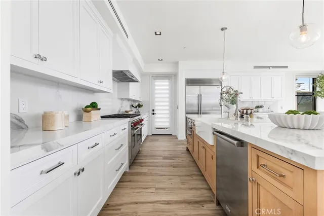 $6,800,000 | 17007 Edgewater Lane, Huntington Beach, CA 92649