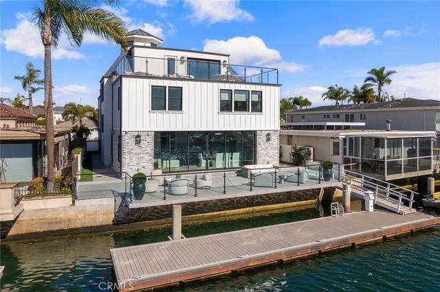 $6,800,000 | 17007 Edgewater Lane, Huntington Beach, CA 92649