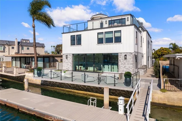 $6,800,000 | 17007 Edgewater Lane, Huntington Beach, CA 92649