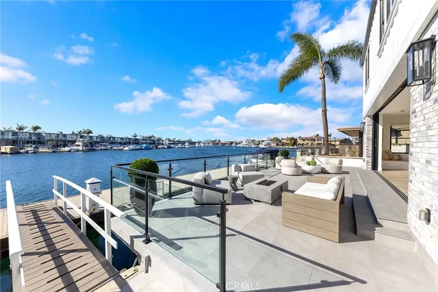 $6,800,000 | 17007 Edgewater Lane, Huntington Beach, CA 92649