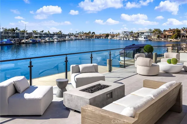 $6,800,000 | 17007 Edgewater Lane, Huntington Beach, CA 92649