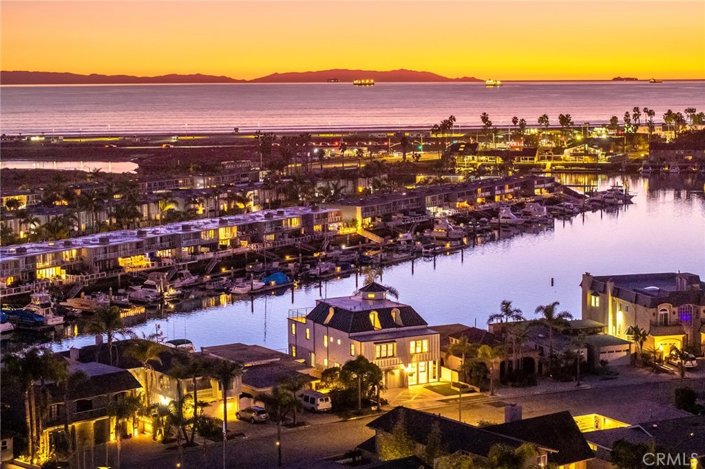 17007 Edgewater Lane Huntington Beach, CA 92649 - Photo 4 of 50