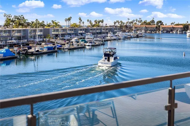 $6,800,000 | 17007 Edgewater Lane, Huntington Beach, CA 92649