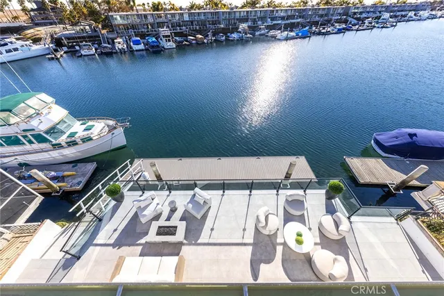 $6,800,000 | 17007 Edgewater Lane, Huntington Beach, CA 92649