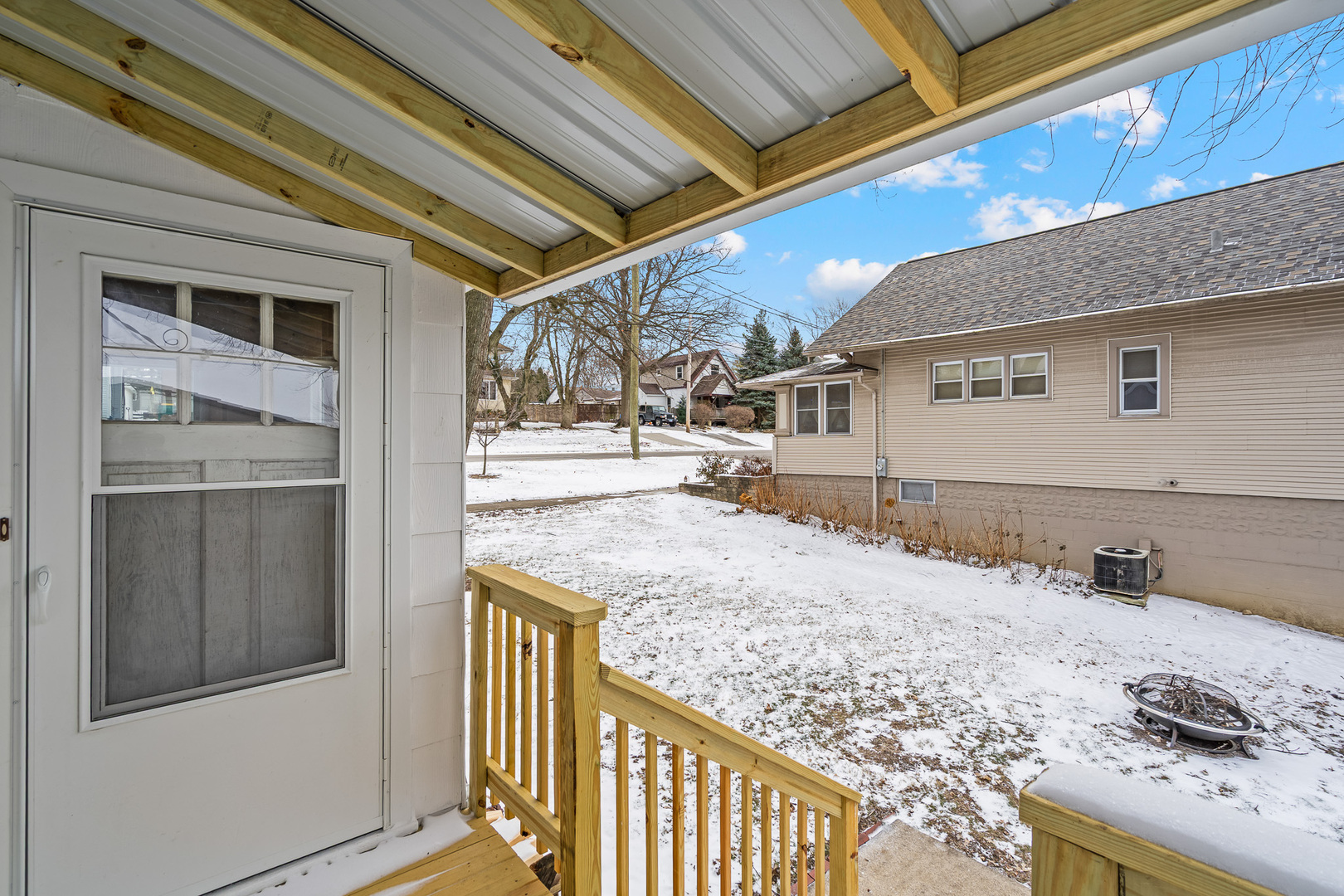 501 South Hamilton Street Lockport, IL 60441 - Photo 43 of 45 a view of a backyard of the house