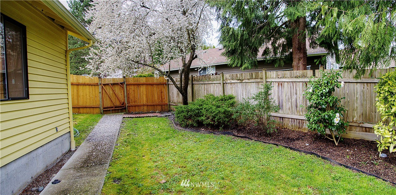 522 166th Place Southeast Bothell, WA 98012 - Photo 2 of 17