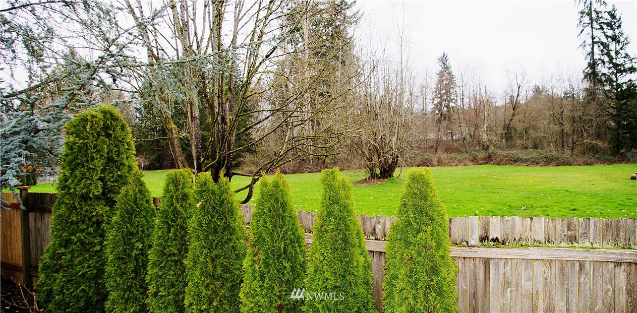 522 166th Place Southeast Bothell, WA 98012 - Photo 5 of 17