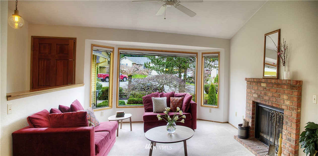 522 166th Place Southeast Bothell, WA 98012 - Photo 6 of 17