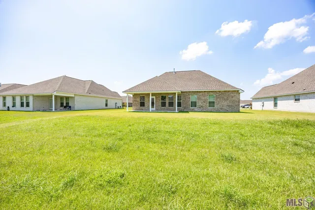 $2,300 | 4898 Belmont Drive, Addis, LA 70710