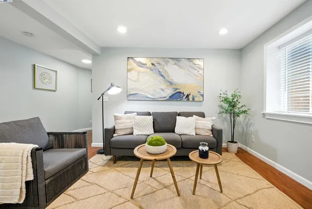 $799,999 | 2539 Grande Vista Avenue, Oakland, CA 94601