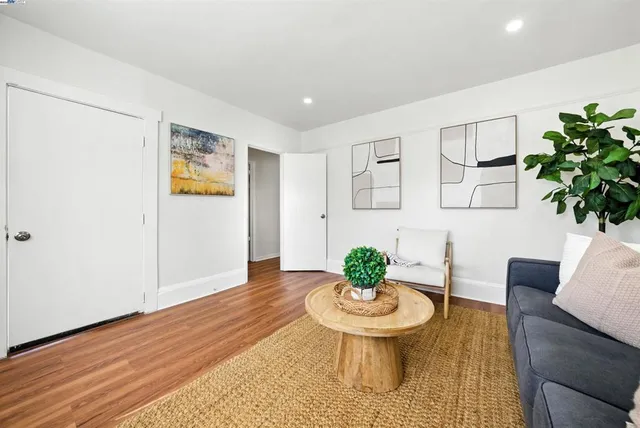 $799,999 | 2539 Grande Vista Avenue, Oakland, CA 94601