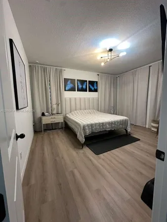 $2,700 | 2952 Embark, Miami, FL 33179