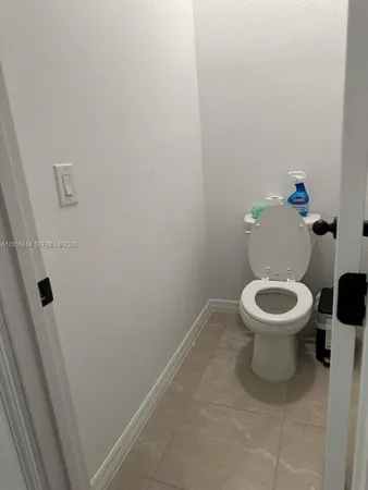 $2,700 | 2952 Embark, Miami, FL 33179