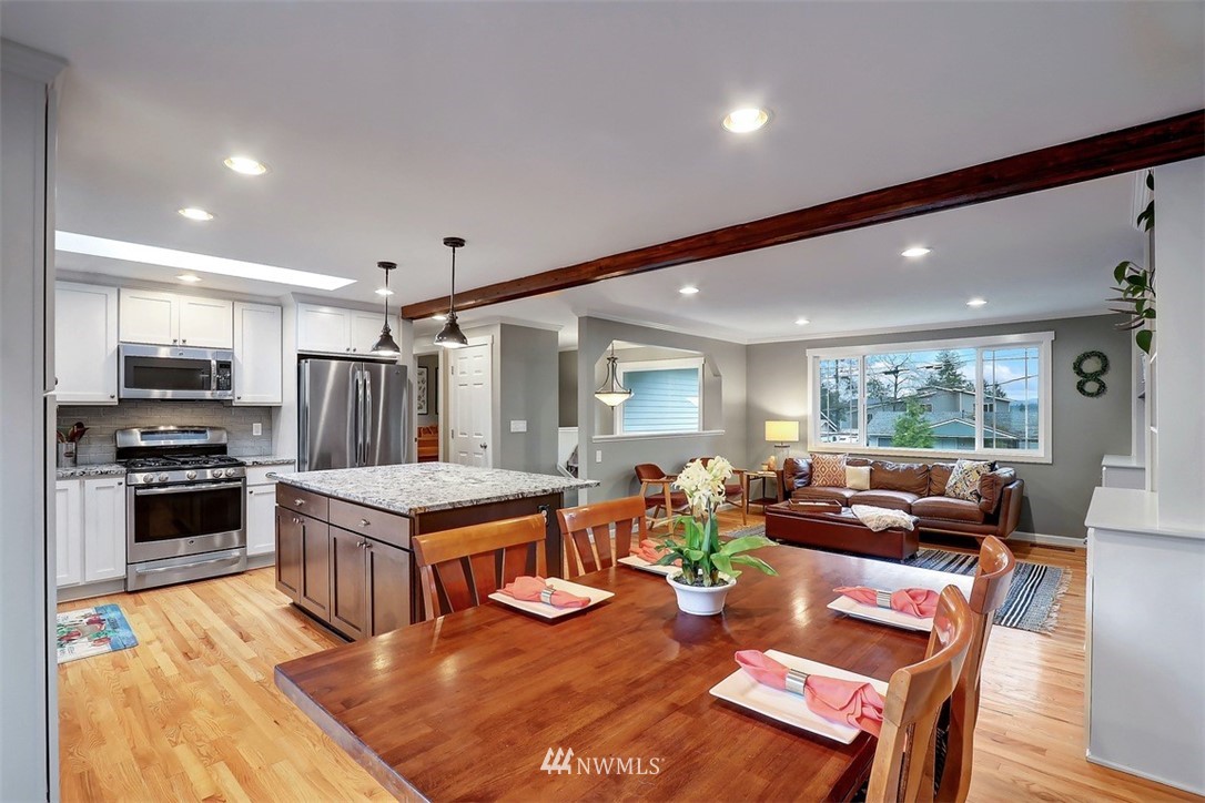 21614 2nd Avenue Southeast Bothell, WA 98021 - Photo 4 of 23 Gallery Image 4