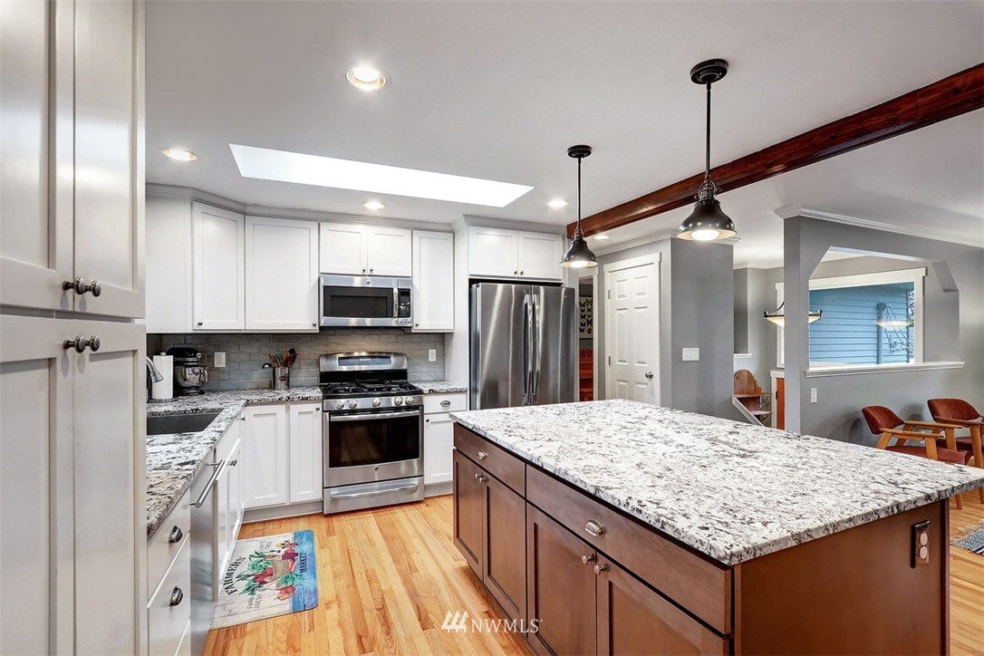 21614 2nd Avenue Southeast Bothell, WA 98021 - Photo 7 of 23 Gallery Image 7