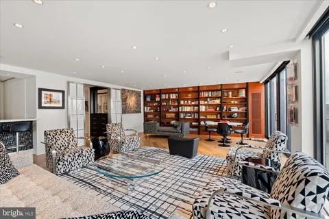 $2,990,000 | 700 New Hampshire Avenue Northwest, Unit 708/709, Washington, DC 20037
