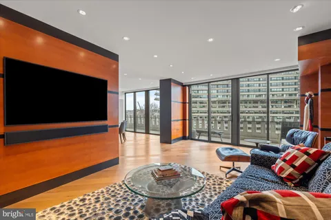 $2,990,000 | 700 New Hampshire Avenue Northwest, Unit 708/709, Washington, DC 20037