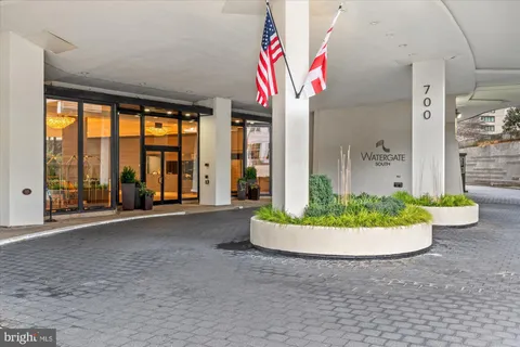 $2,990,000 | 700 New Hampshire Avenue Northwest, Unit 708/709, Washington, DC 20037