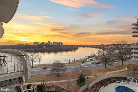 $2,990,000 | 700 New Hampshire Avenue Northwest, Unit 708/709, Washington, DC 20037