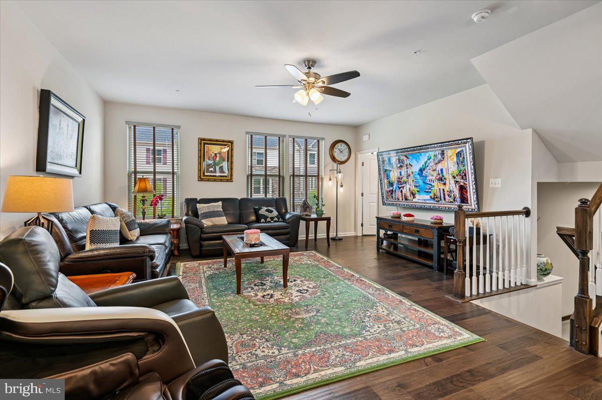 8261 Kippis Road Millersville, MD 21108 - Photo 4 of 68