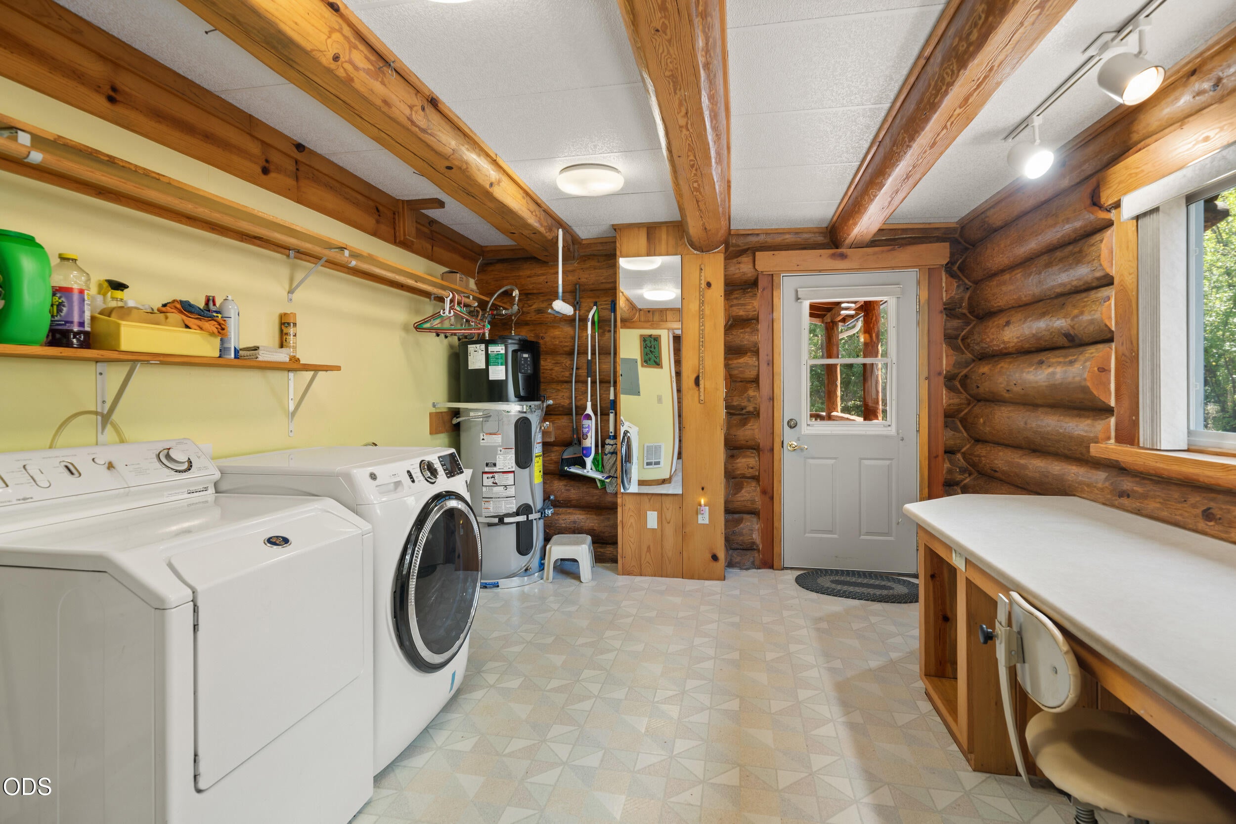 11857 Upper Applegate Road Jacksonville, OR 97530 - Photo 16 of 52 Gallery Image 16