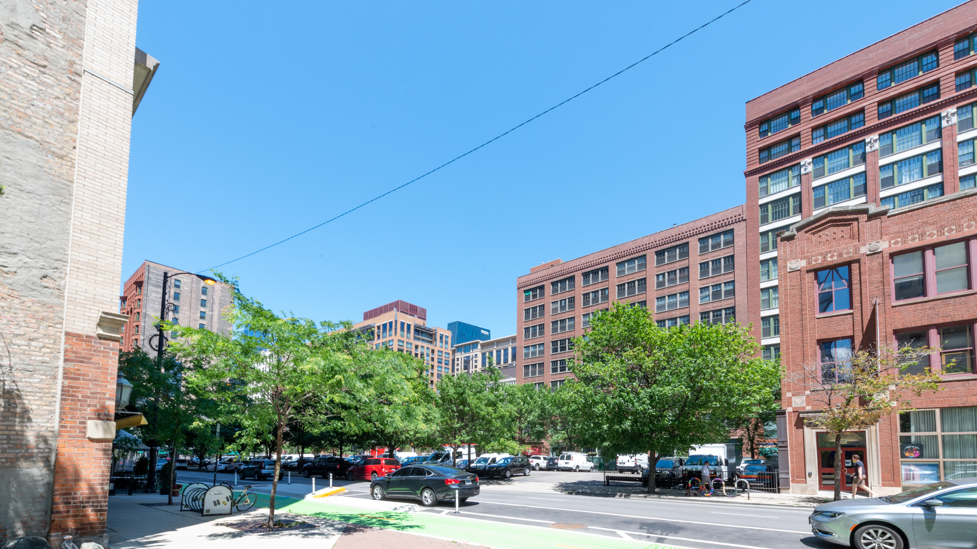 780 South Federal Street, Unit 1106 Chicago, IL 60605 - Photo 18 of 32 a view of a building with a street